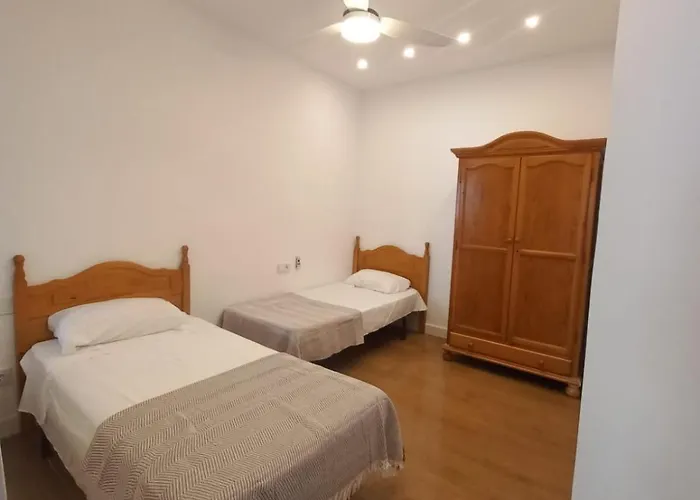 Casa Puerta De Almodovar 2 *